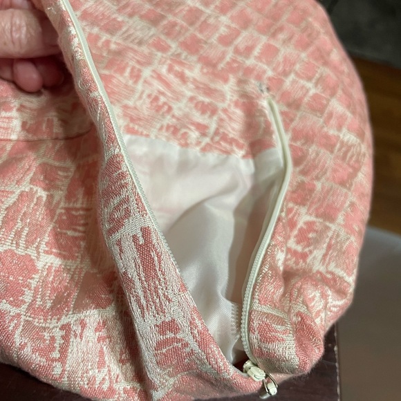 Ann Taylor Women's Geometric Square Print Skirt. Knee length, size 6 - Picture 6 of 9